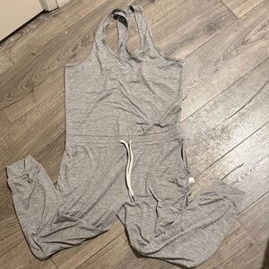 Vuori luxe haram jumpsuit
-heather grey purple